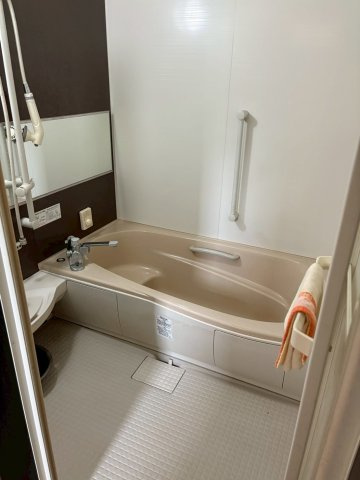 中古住宅　帯広市西7条南24丁目の浴室