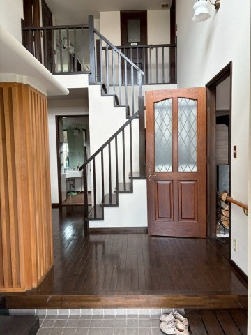 中古住宅　帯広市西7条南24丁目の玄関