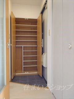 エモーション　Ｂ棟の玄関