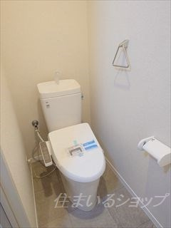 エモーション　Ｂ棟のトイレ|シャワートイレ新品です！