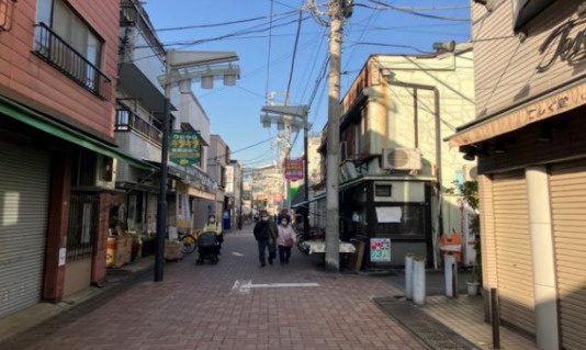 墨田区京島３丁目の戸建の前面道路含む現地写真