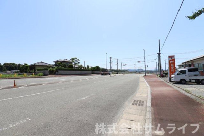 【前面道路含む現地写真】 | 庄司県道そば土地