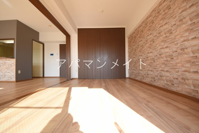 【洋室】 | グランドエンブレム横浜 | 明るい洋室です