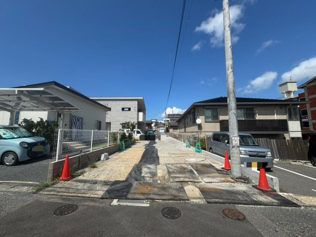 SUN COURT－サンコートー小倉北区中井３丁目【小倉北区　新築戸建て】の前面道路含む現地写真|現地撮影　2025,8,22　SUN COURT－サンコートー小倉北区中井３丁目【小倉北区　新築戸建て】