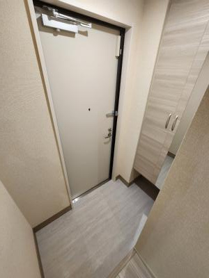 ヴァンソレイユ二条の玄関