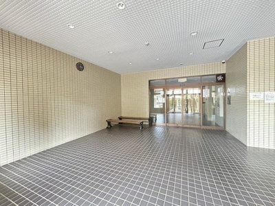 【エントランス】 | キングスコート東岡崎