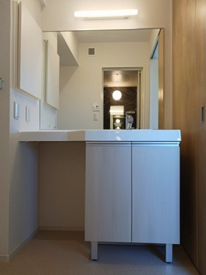 【洗面所】 | シャン・ド・フルールＳ | コンパクトで使いやすい洗面所