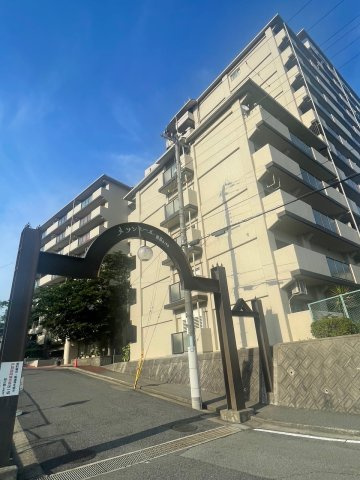 メゾンドール明石山ノ手台B棟