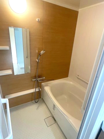 メゾンドール明石山ノ手台B棟の浴室