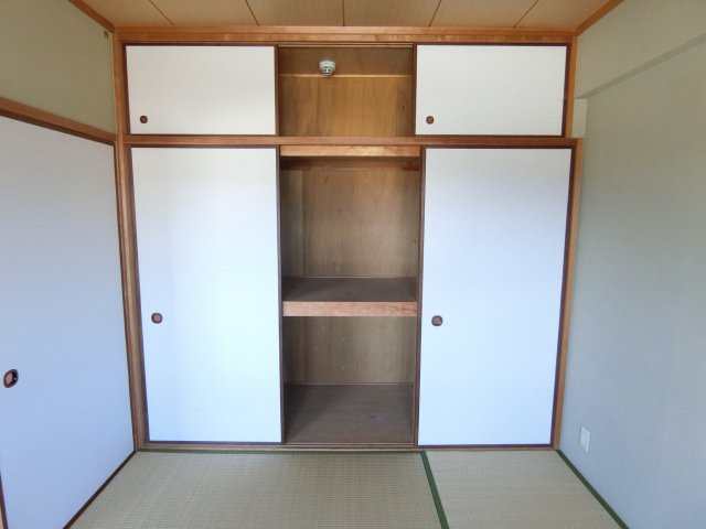 パストラル和泉の和室