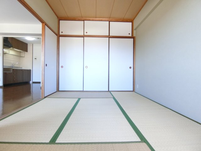 パストラル和泉の和室