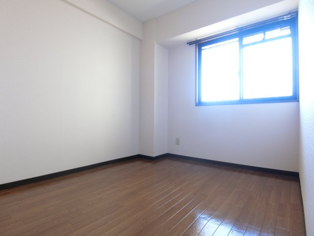 パストラル和泉の洋室