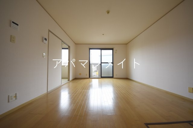 【居間・リビング】 | パークサイド上矢部A | 戸塚周辺ならアパマンメイトへＬｅｔｓ Ｇｏ ！