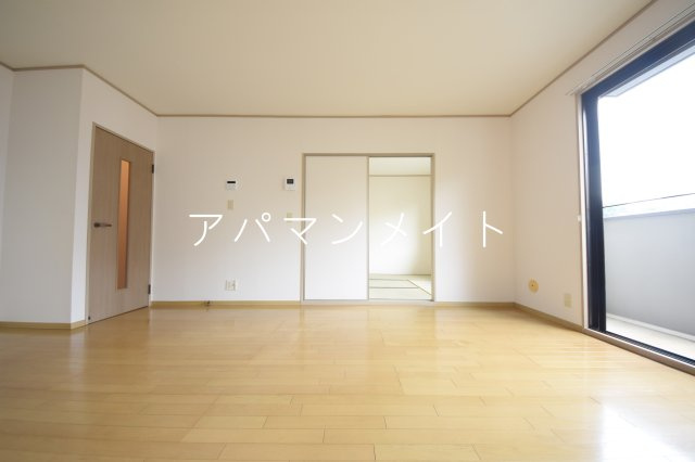 【居間・リビング】 | パークサイド上矢部A | 戸塚周辺ならアパマンメイトへＬｅｔｓ Ｇｏ ！