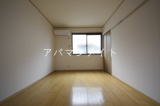 【寝室】 | パークサイド上矢部A | 落ち着いた色調の寝室です