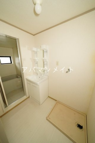 【設備】 | パークサイド上矢部A | 洗濯機置場です