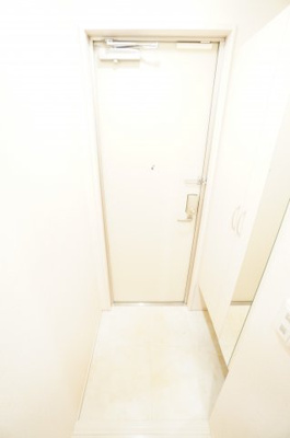【玄関】 | フルーレット | ※同物件・反転タイプの写真です。