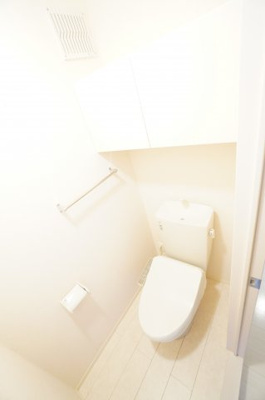 【トイレ】 | フルーレット | ※同物件・反転タイプの写真です。