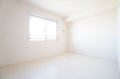 【洋室】 | フルーレット | ※同物件・反転タイプの写真です。