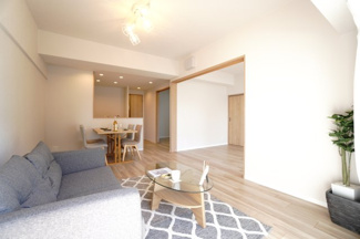 【居間・リビング】 | バルミー横川 | 室内（2025年10月17日9：00頃）撮影