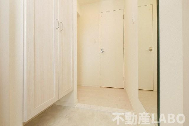 LaDouceur九条の玄関
