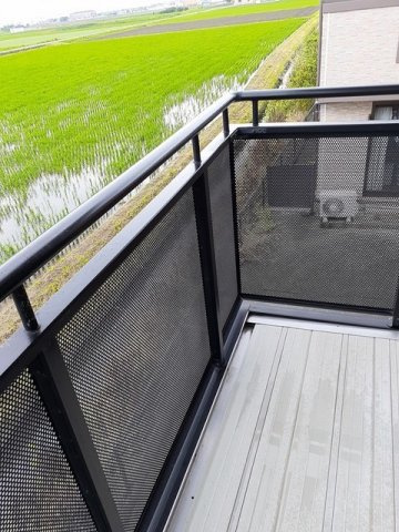 三井郡大刀洗町大字下高橋のアパートのバルコニー|お洗濯にも便利なバルコニー付き