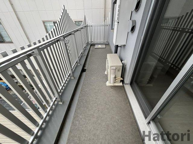 TOPAZ江坂のバルコニー