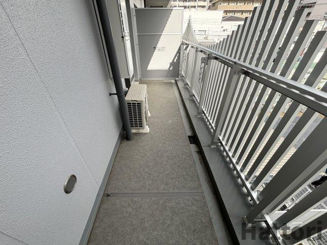 TOPAZ江坂のバルコニー