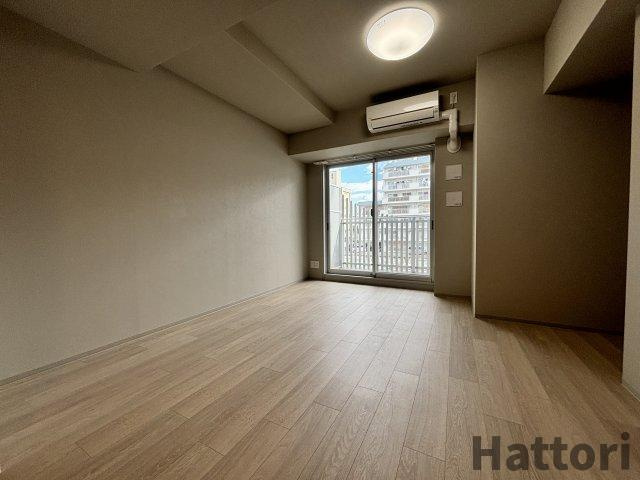 TOPAZ江坂の居間・リビング