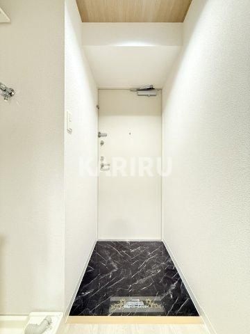 SERENiTE北浜の玄関