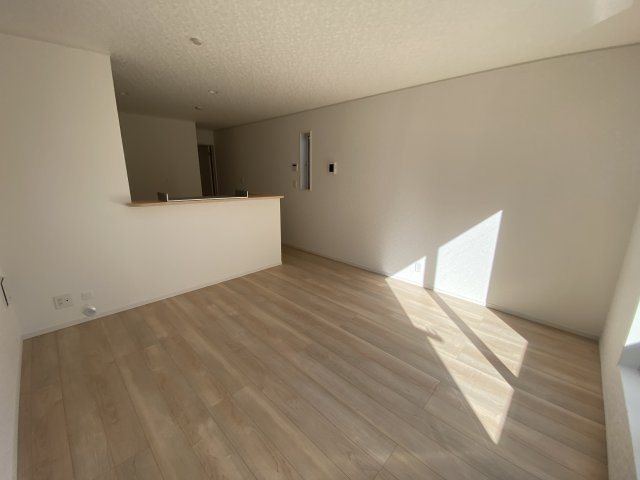 清瀬市松山1丁目　新築戸建の居間・リビング