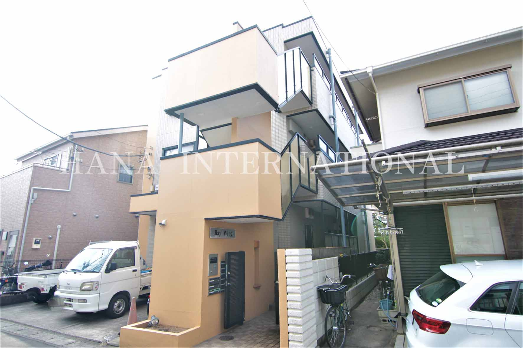 ベイウイングの外観