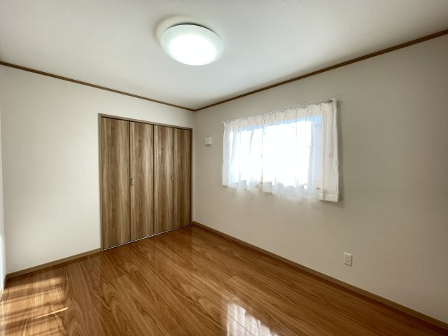 八戸市江陽1丁目の洋室