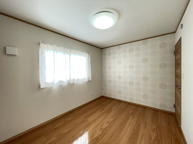 八戸市江陽1丁目の洋室