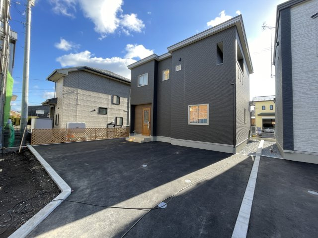 八戸市江陽1丁目の駐車場