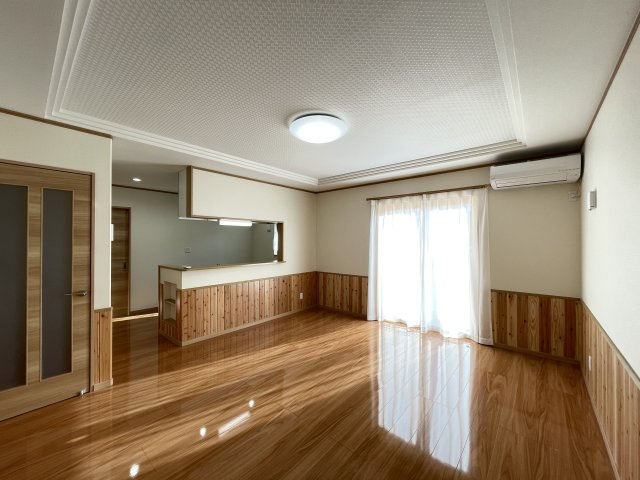 八戸市江陽1丁目の居間・リビング