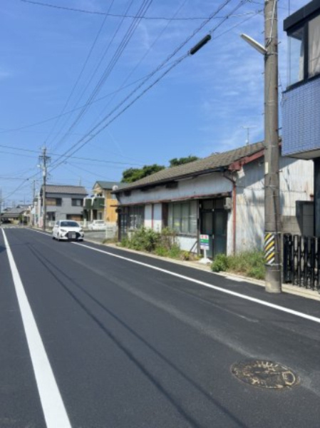 売地　牟呂町八王子の前面道路含む現地写真