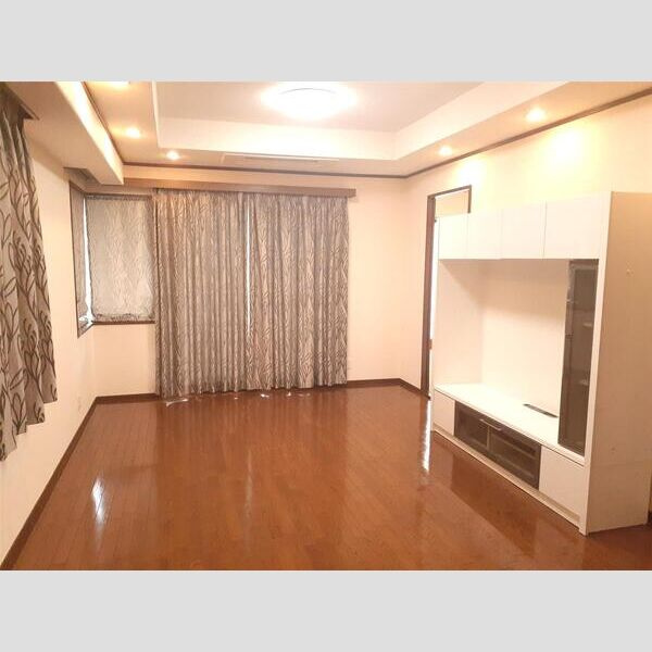 エンブレイス姫路下寺町の居間・リビング