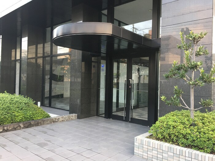 エンブレイス姫路下寺町のエントランス