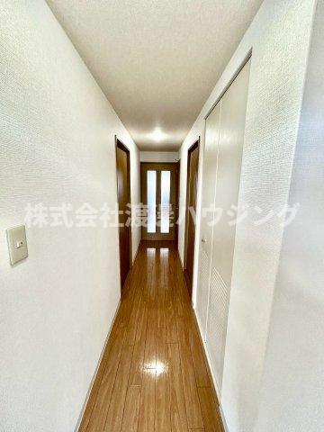 コンフォールの内装|廊下