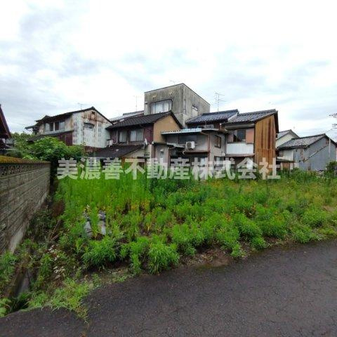 ６５５６３　加茂郡富加町羽生土地の外観