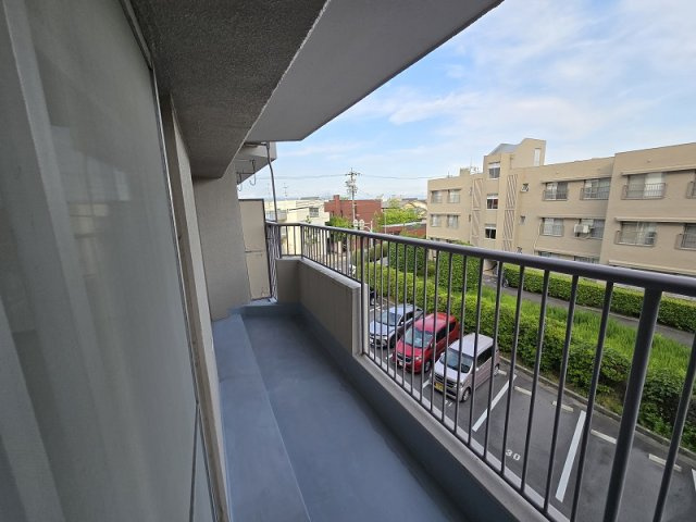 名古屋市名東区平和が丘３丁目の中古マンションのバルコニー