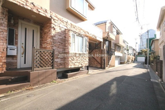 【前面道路含む現地写真】