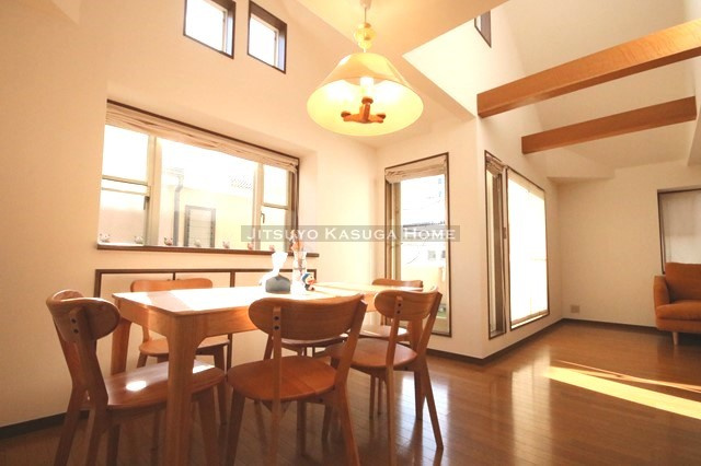 【居間・リビング】