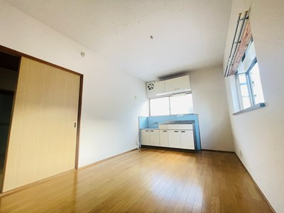 栄団地の居間・リビング