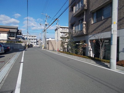 【周辺】 | ステイツグラン吹田垂水町 | 前面道路