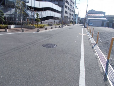 【周辺】 | ステイツグラン吹田垂水町 | 前面道路