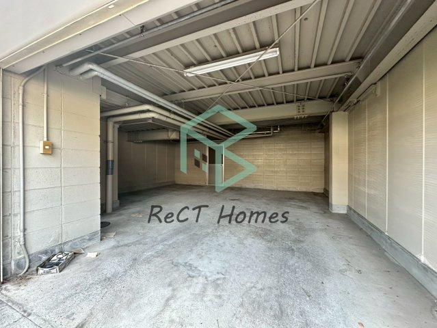 八丈グランドハイツNの駐車場