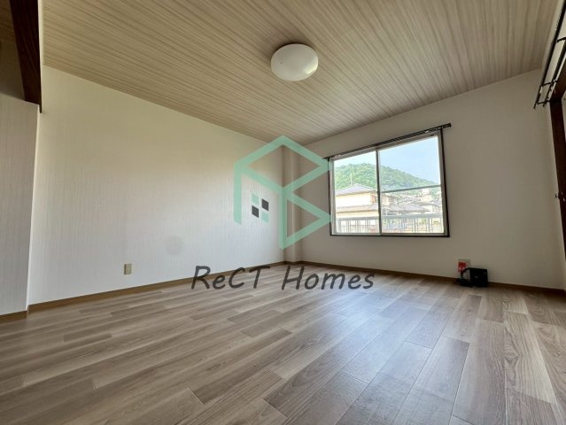 八丈グランドハイツNの居間・リビング