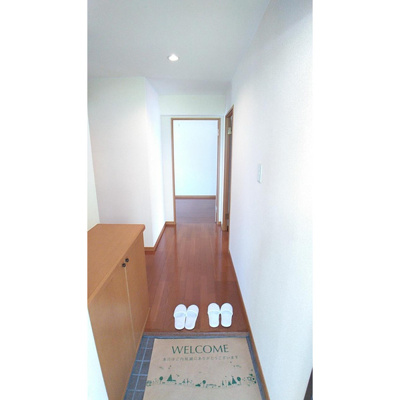 【玄関】 | パルフェゆうわ | 収納もある玄関です